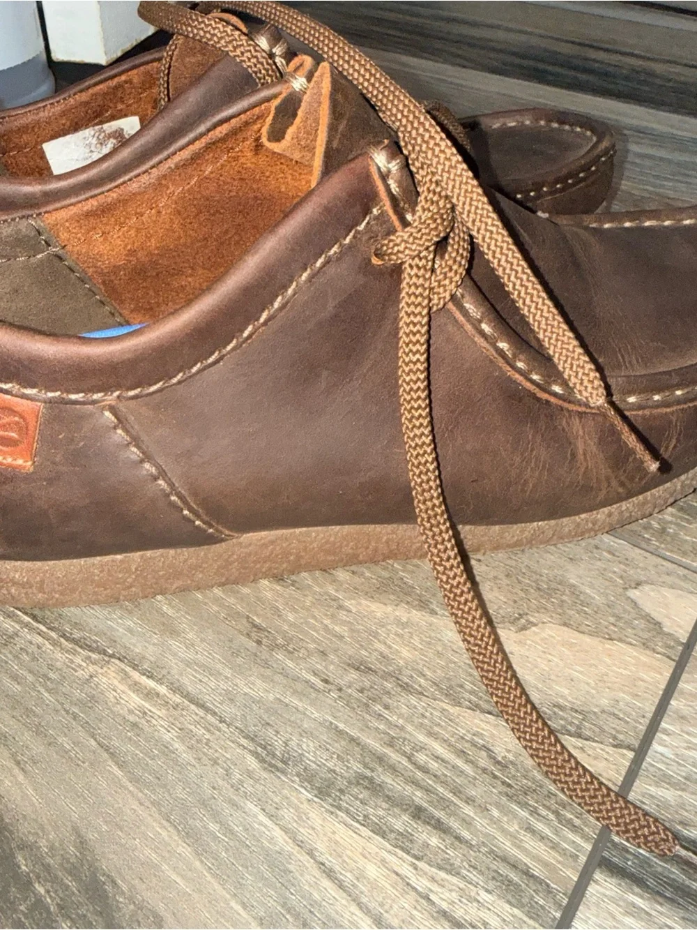 Clark’s original wallabee men’s 9.5 leather moc toe crepe sole lace shoe